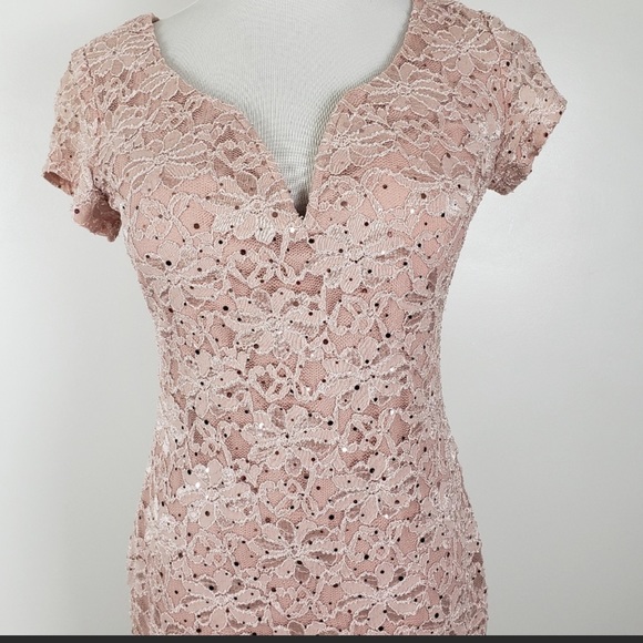 Connected Apparel Women’s Pink Sequin Floral Lace Overly Dress Size 6 / Small - Picture 2 of 10